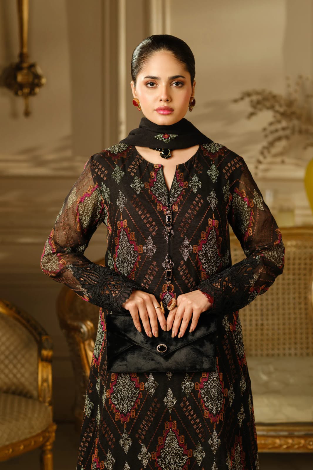 Bareeze 6190 Dhanak Multi-head Embroidered - Black