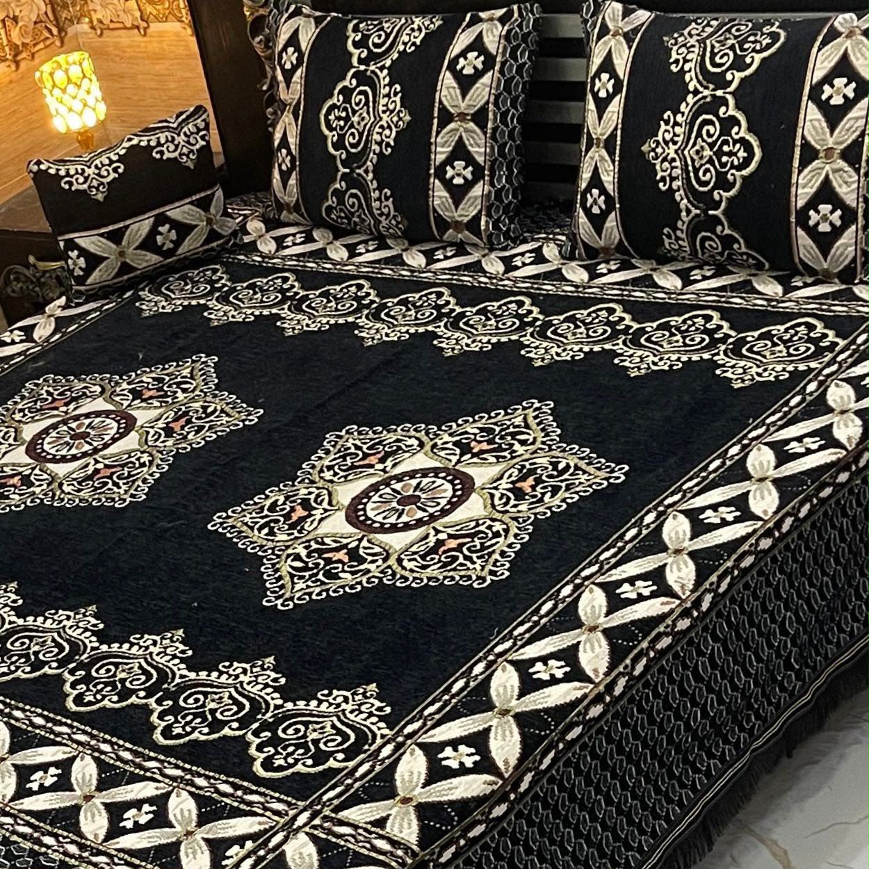 4pc Velvet Jacquard Bedsheet King Size - Design 15