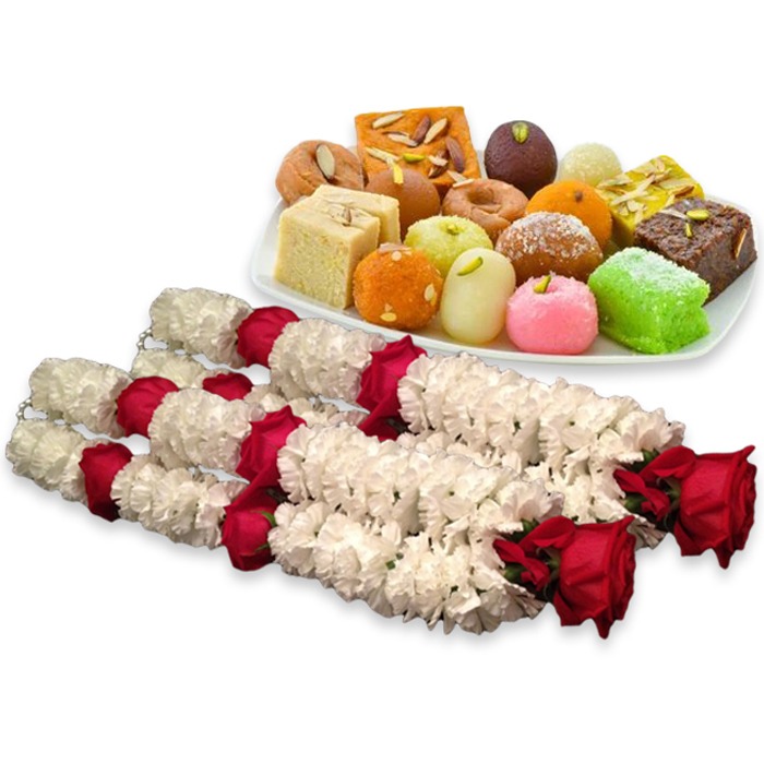 Garlands With Sweets