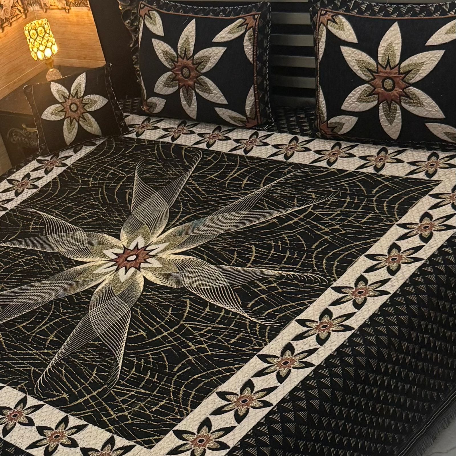 4pc Velvet Jacquard Bedsheet King Size - Design 24