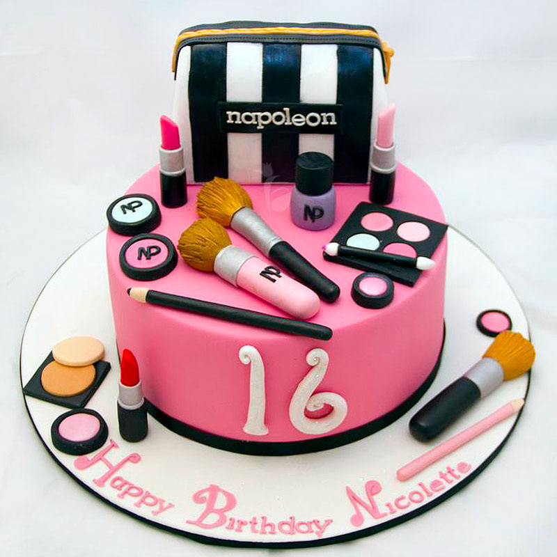Make Up Kit Cake