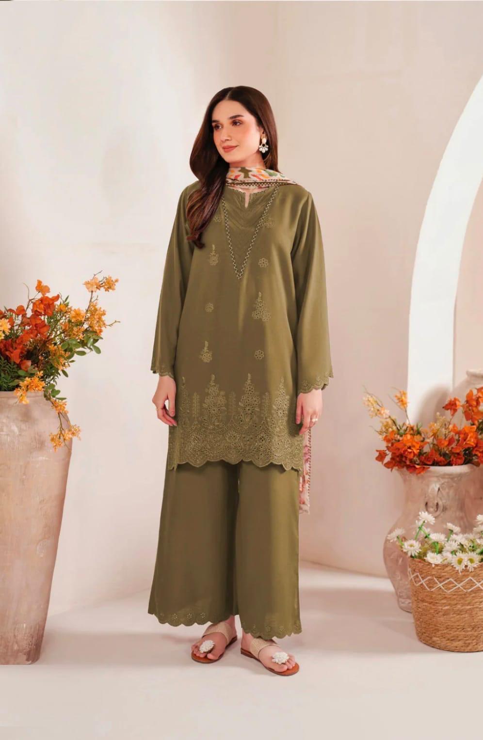 Indian Booti Dhanak Embroidered 2PC Suit - DESIGN 04