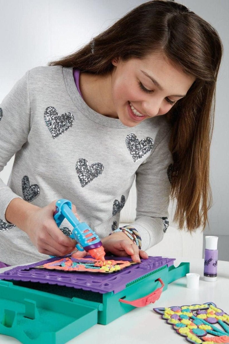 Play-Doh DohVinci Art Studio Easel & Storage Case