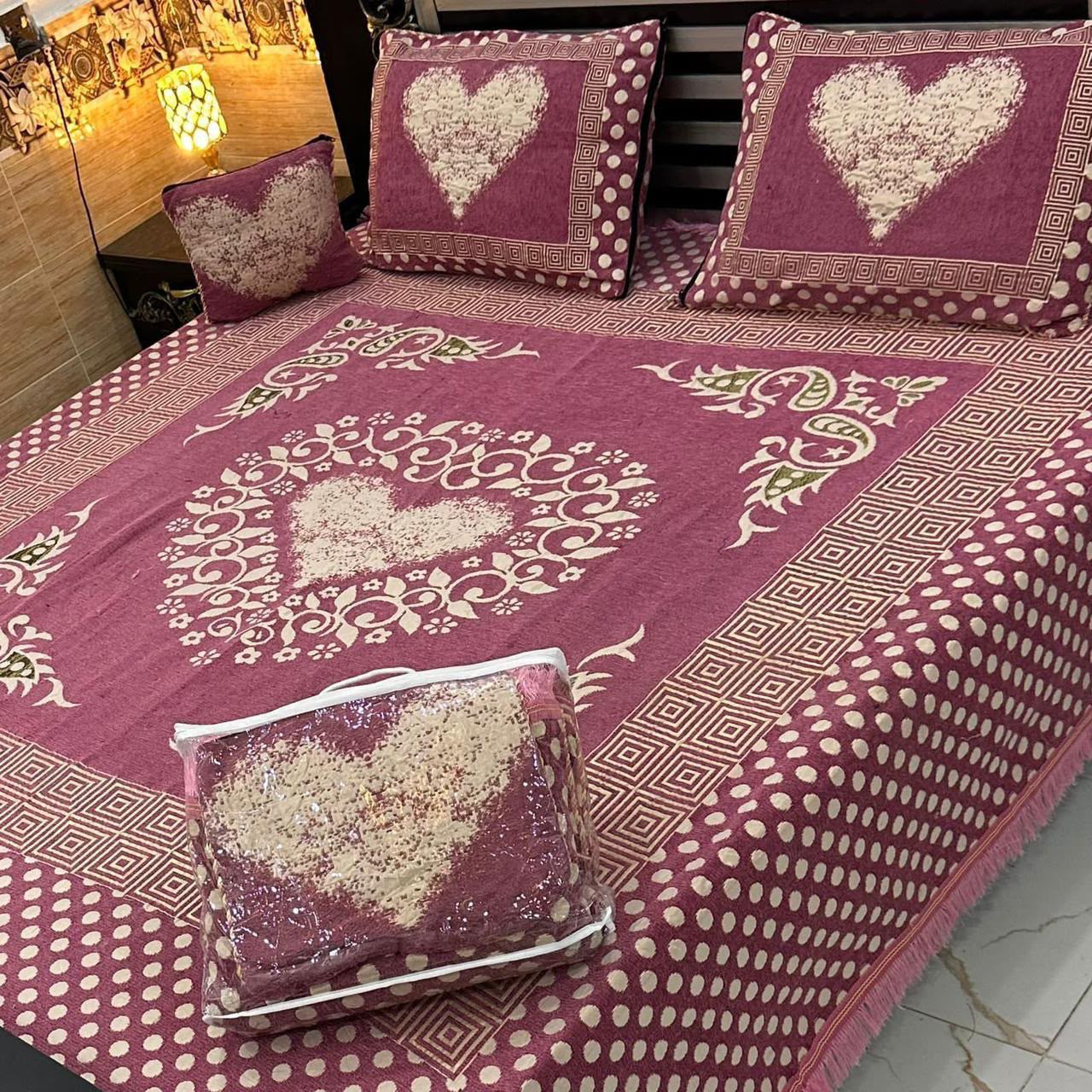4pc Velvet Jacquard Bedsheet King Size - Design 12
