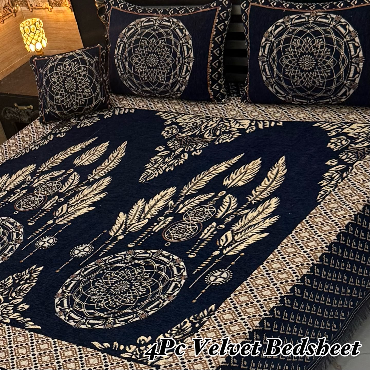 4pc Velvet Jacquard Bedsheet King Size - Design 31