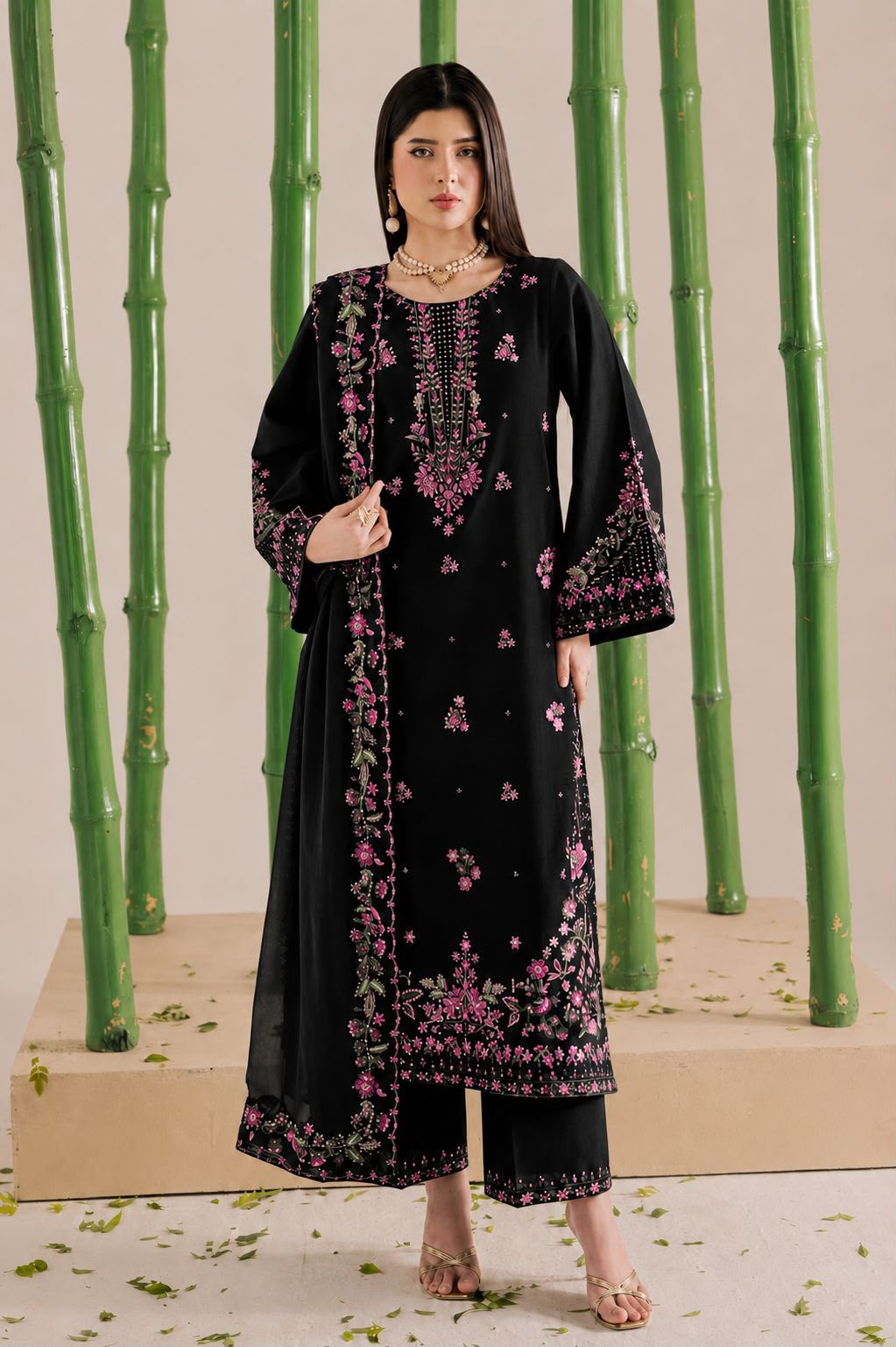 Rangreza Chiffon Embroidered 3PC Suit - DESIGN 04