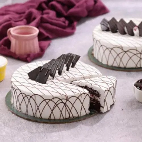 Black Forest Cake From Hobnob Bakery