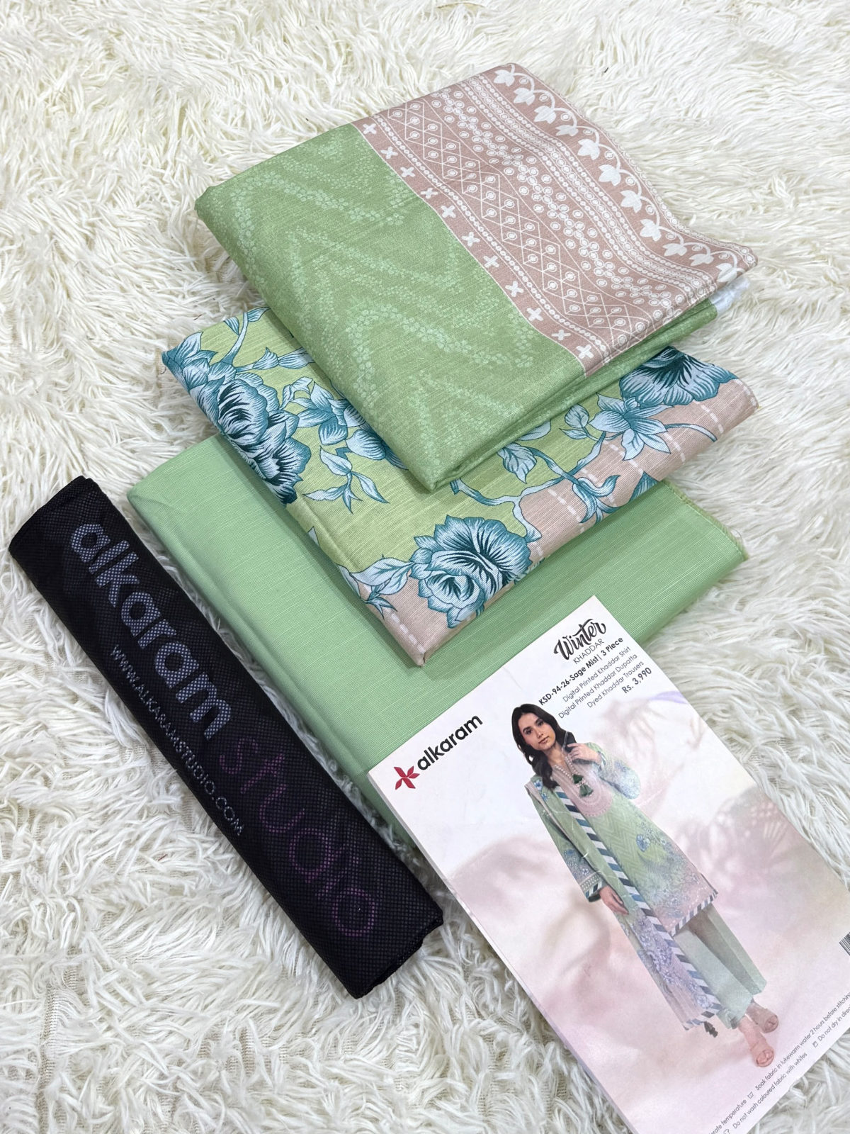 Alkaram Khaddar Printed 3PC Suit - DESIGN 06