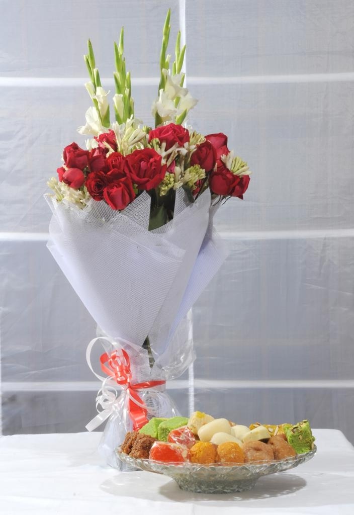 4Kg Mithai with Medium Bouquet
